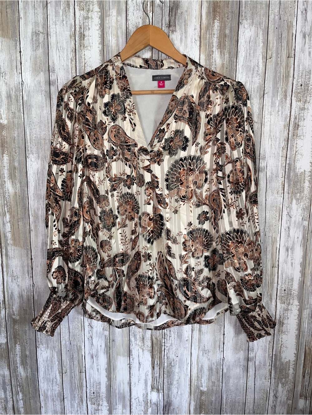 Vince Camuto Beige Floral Paisley Metallic Blouse Smocked Cuff M - Picture 2 of 6